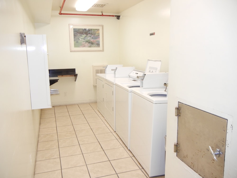 Quality Inn Holland - Toledo 11/31