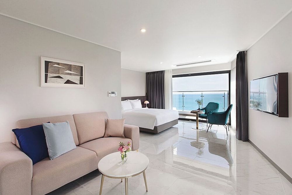 Haeundae Youngmu Parade Hotel 26/41