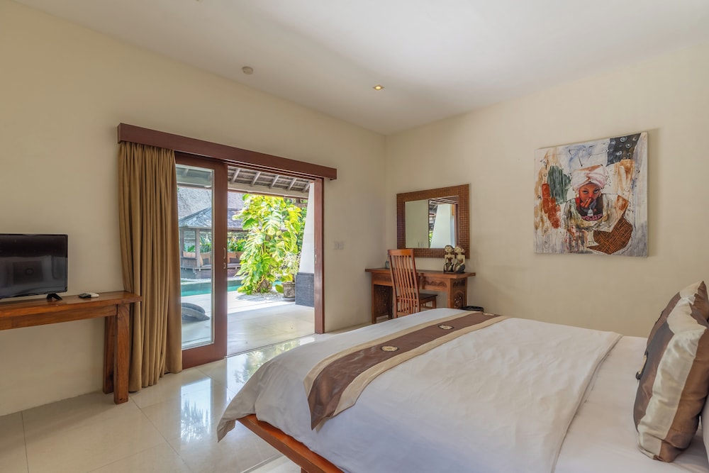 3 BEDROOMS, VILLA, PRIVATE POOL