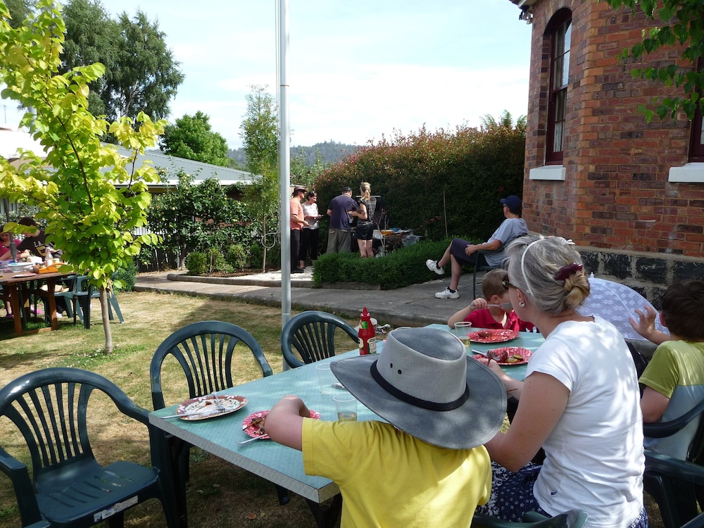 BLAKES MANOR DELORAINE 54/69