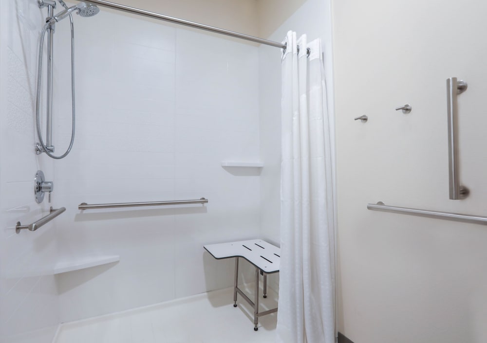 Holiday Inn Hotel And Suites Sioux Falls Airport 9/57