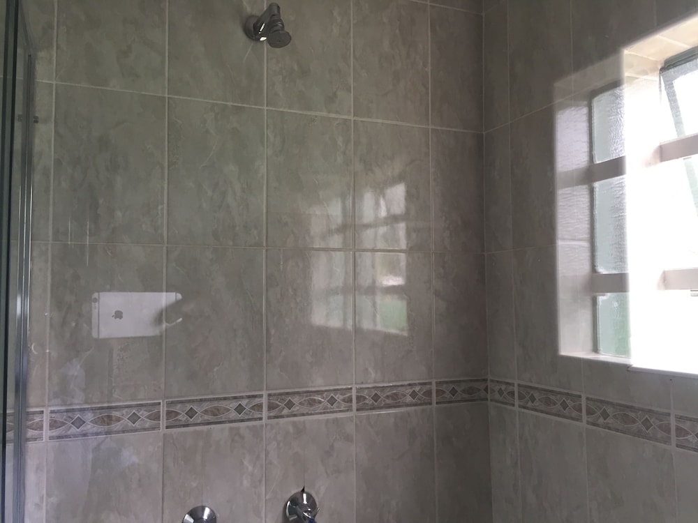 شقة بسريرين منفصلين بغرفة نوم واحدة، Masikiro Self-Catering Units 10/10