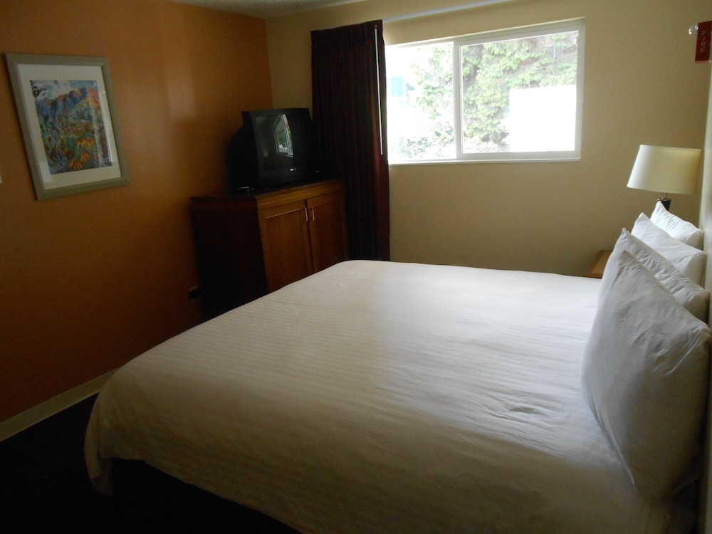 Interurban Suites Hotel, a Dazzler Select by Wyndham 16/69