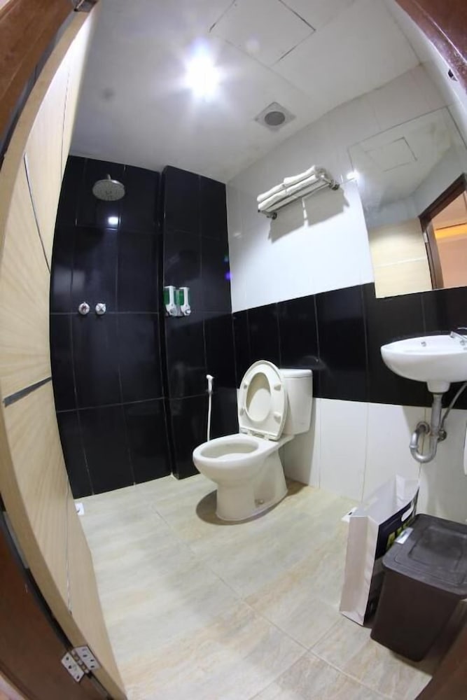 Antoni Hotel 24/35