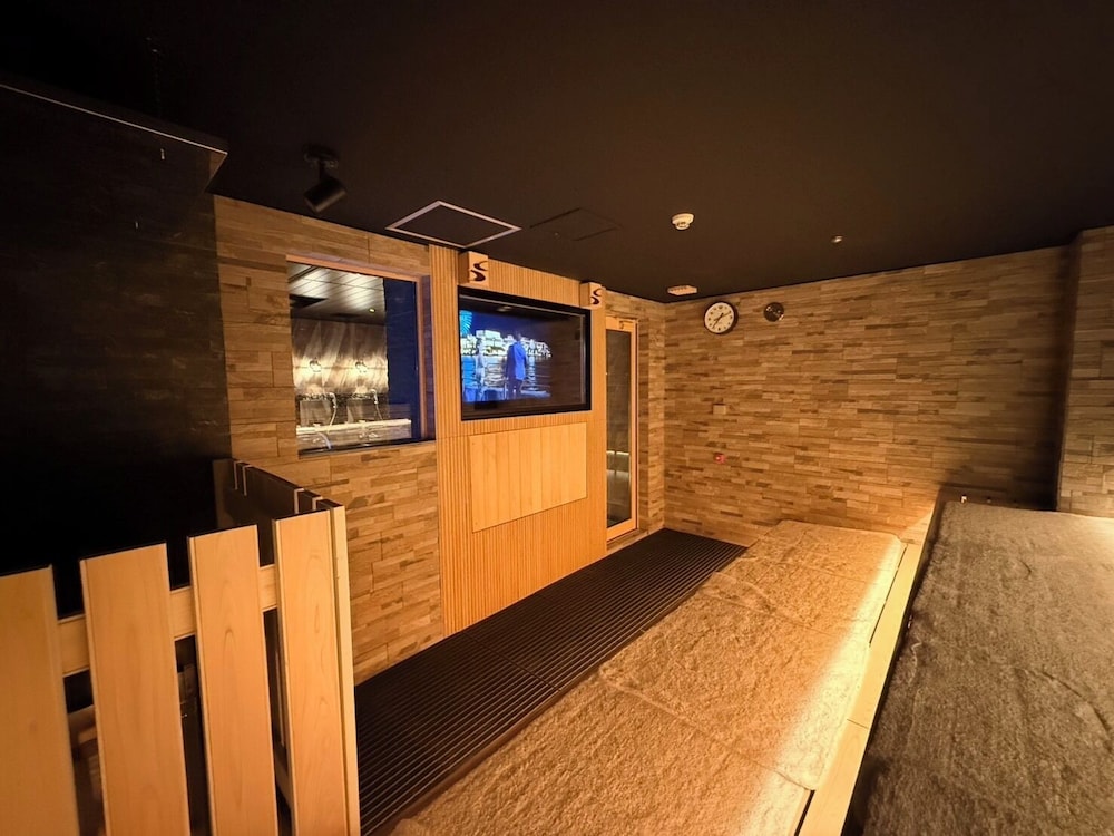 HOTEL LiVEMAX Umeda Central 30/50