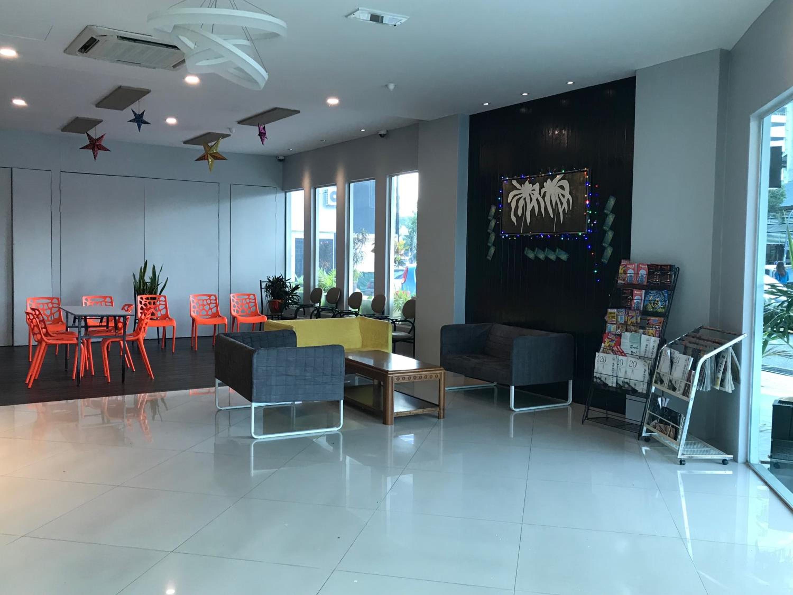 Super 8 Bayan Baru 26/37