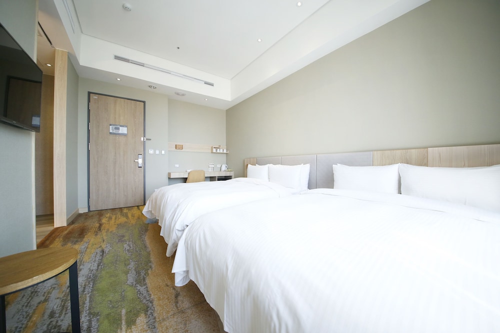 South Urban Hotel 12/45