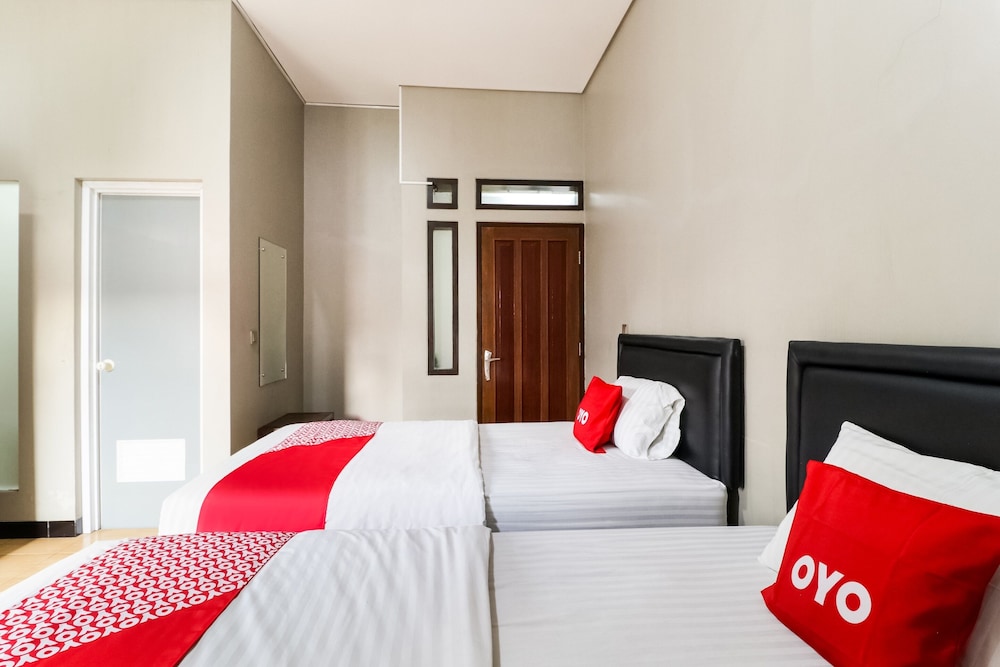 OYO 90026 Guest House Teras Waruga Syariah 4/22