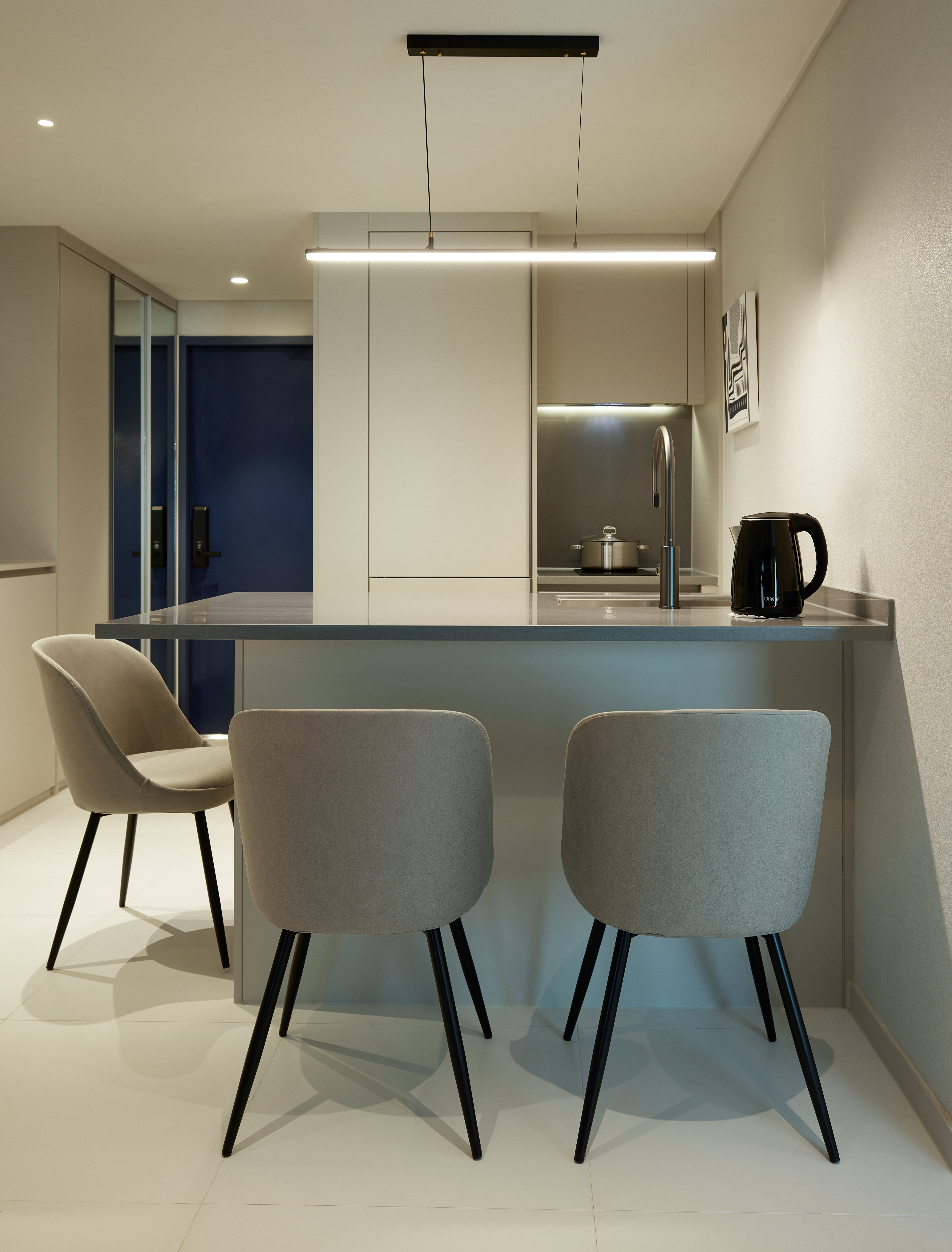 The Connoisseur Residence Hotel 43/51