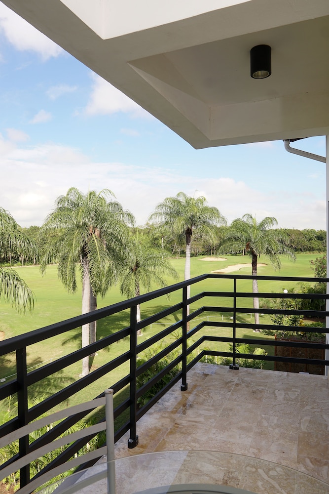 Sybaris Residences 5/50