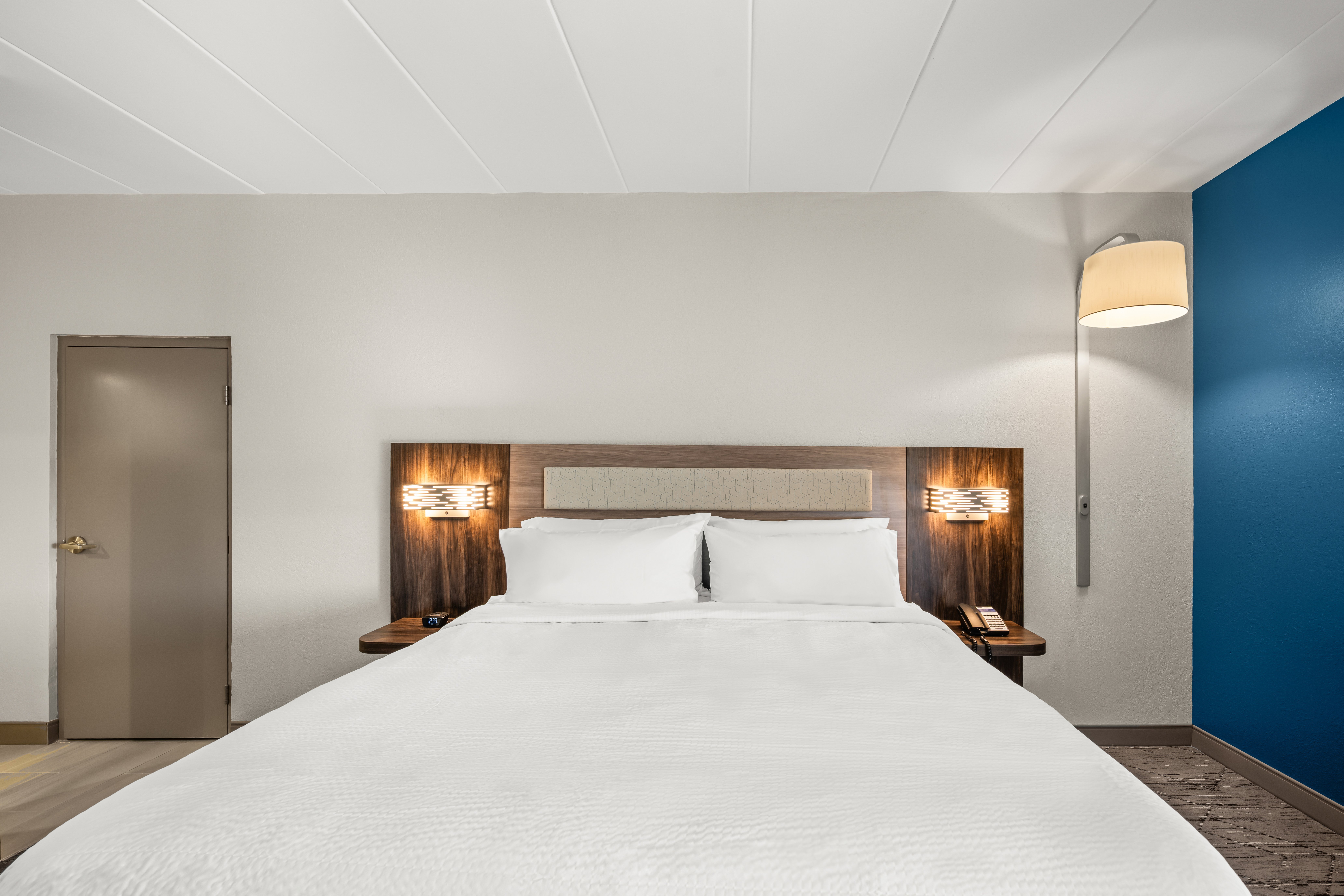 Suite, King Bed