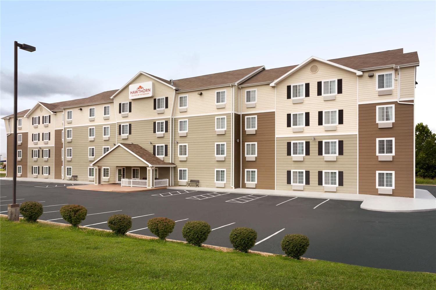 Hawthorn Suites By Wyndham St. Robert/Ft. Leonard Wood 2/11