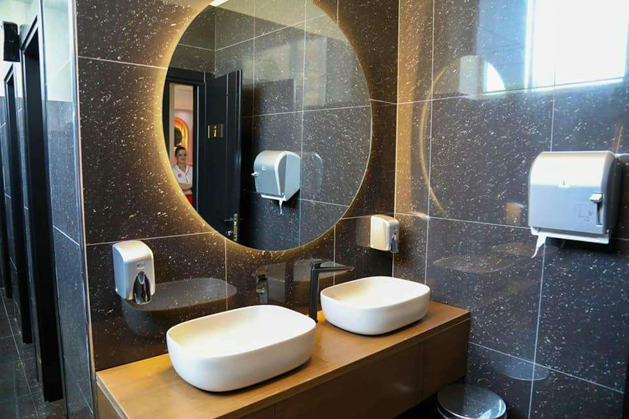 Ajsel Hotel 43/45