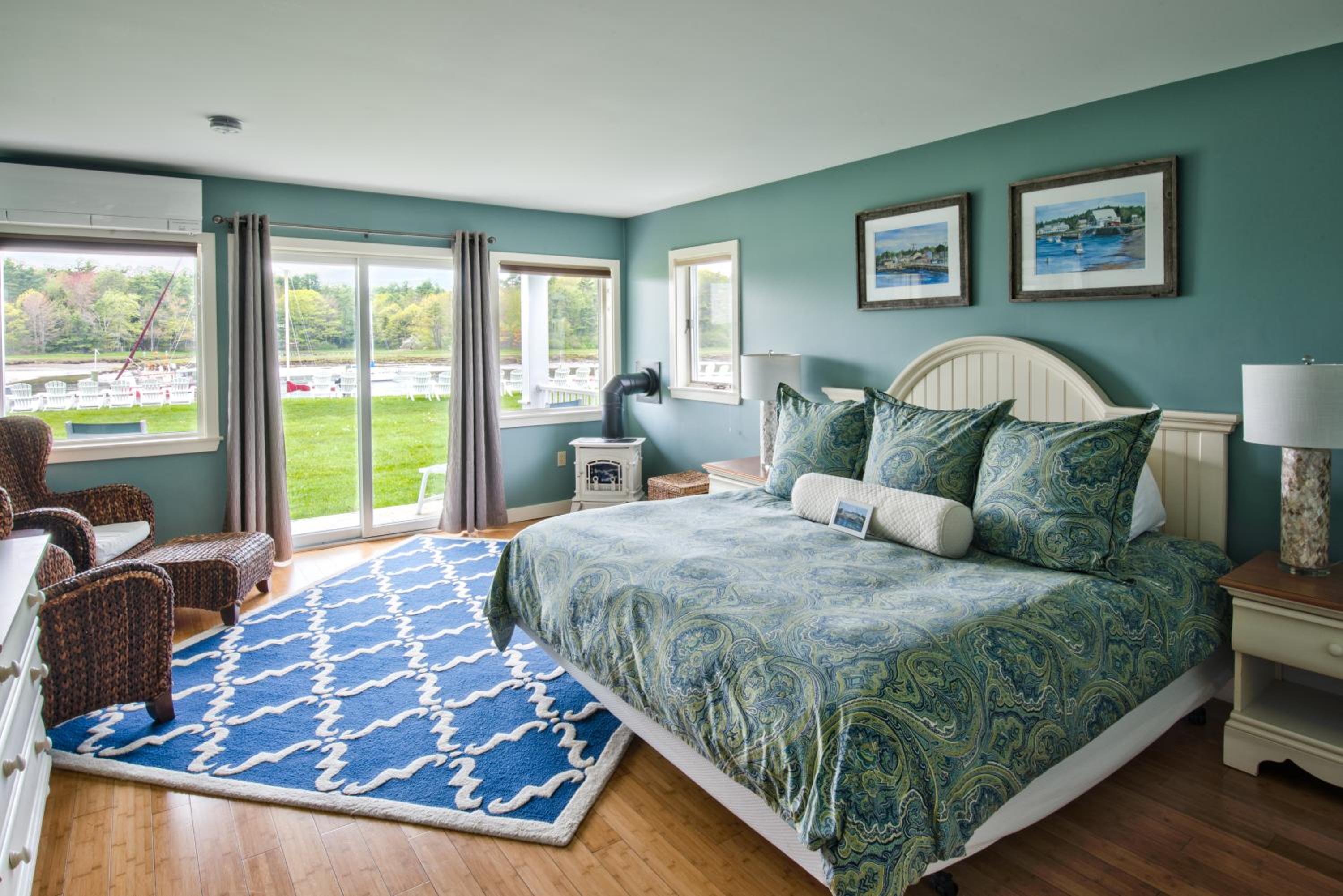 Room, King Bed, Port Side, Corner، Nonantum Resort 2/5