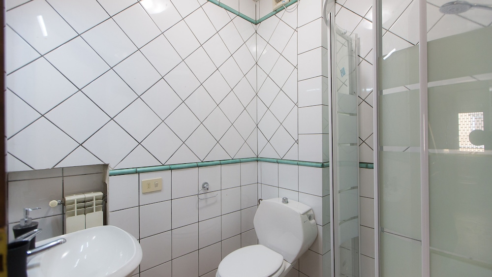 Rental In Rome Rosselli Palace Deluxe 3 Apartment 49/50