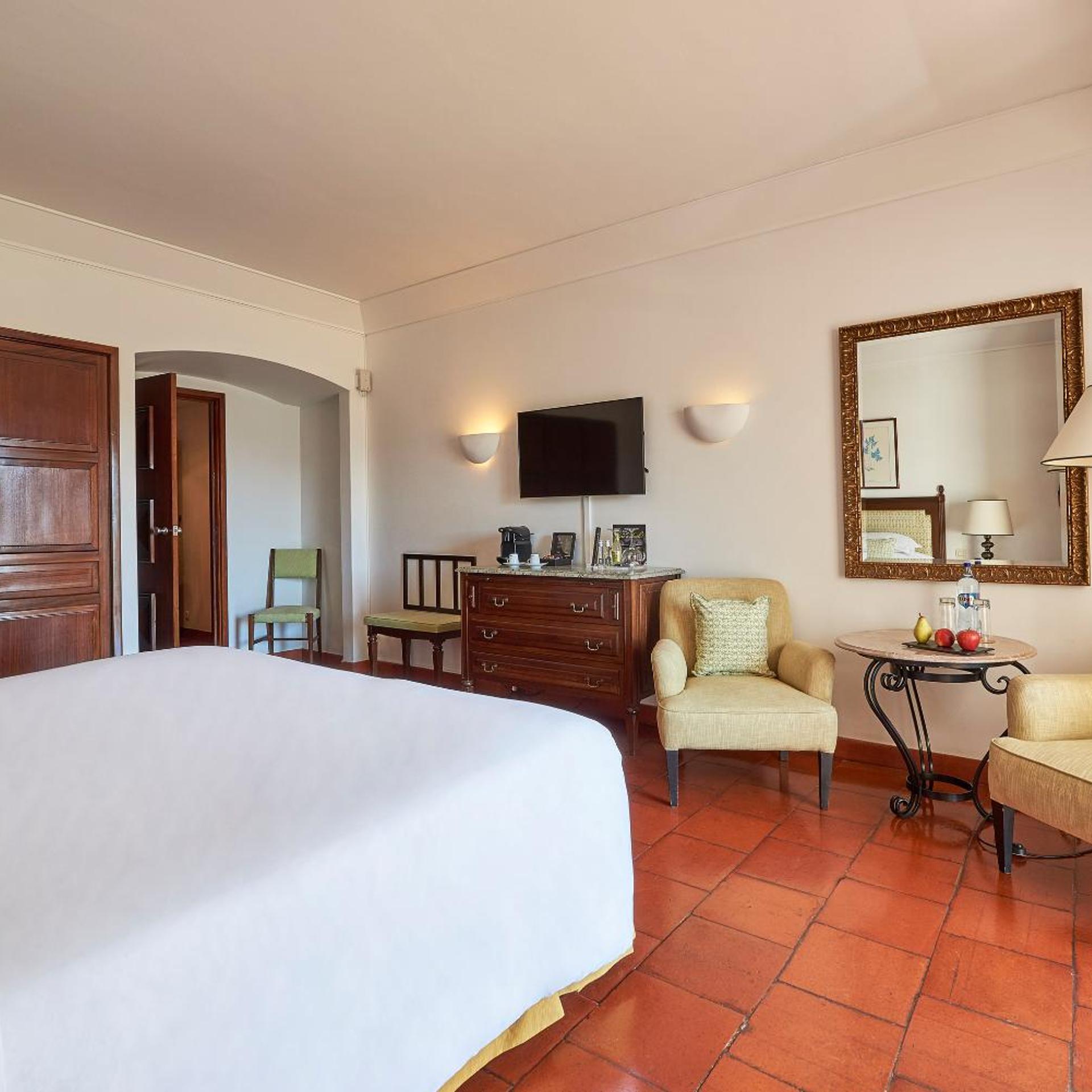 Deluxe, Double or Twin Bed, Golf Course View