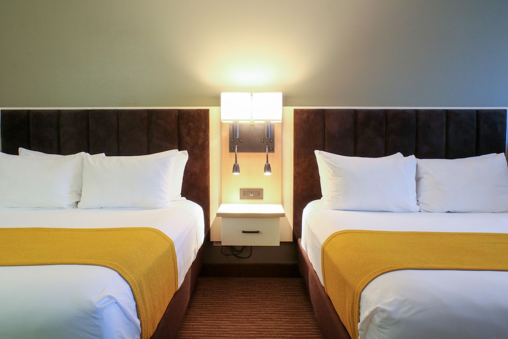 Oxford Suites Spokane Valley 13/64