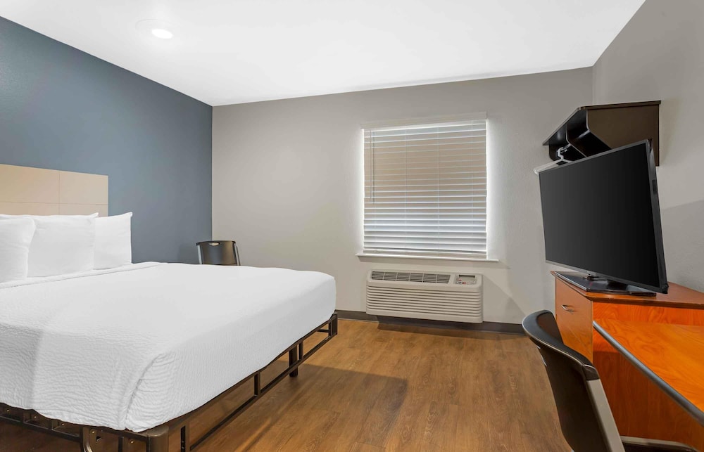 Studio 6 Extended Stay Fort Myers FL 20/49
