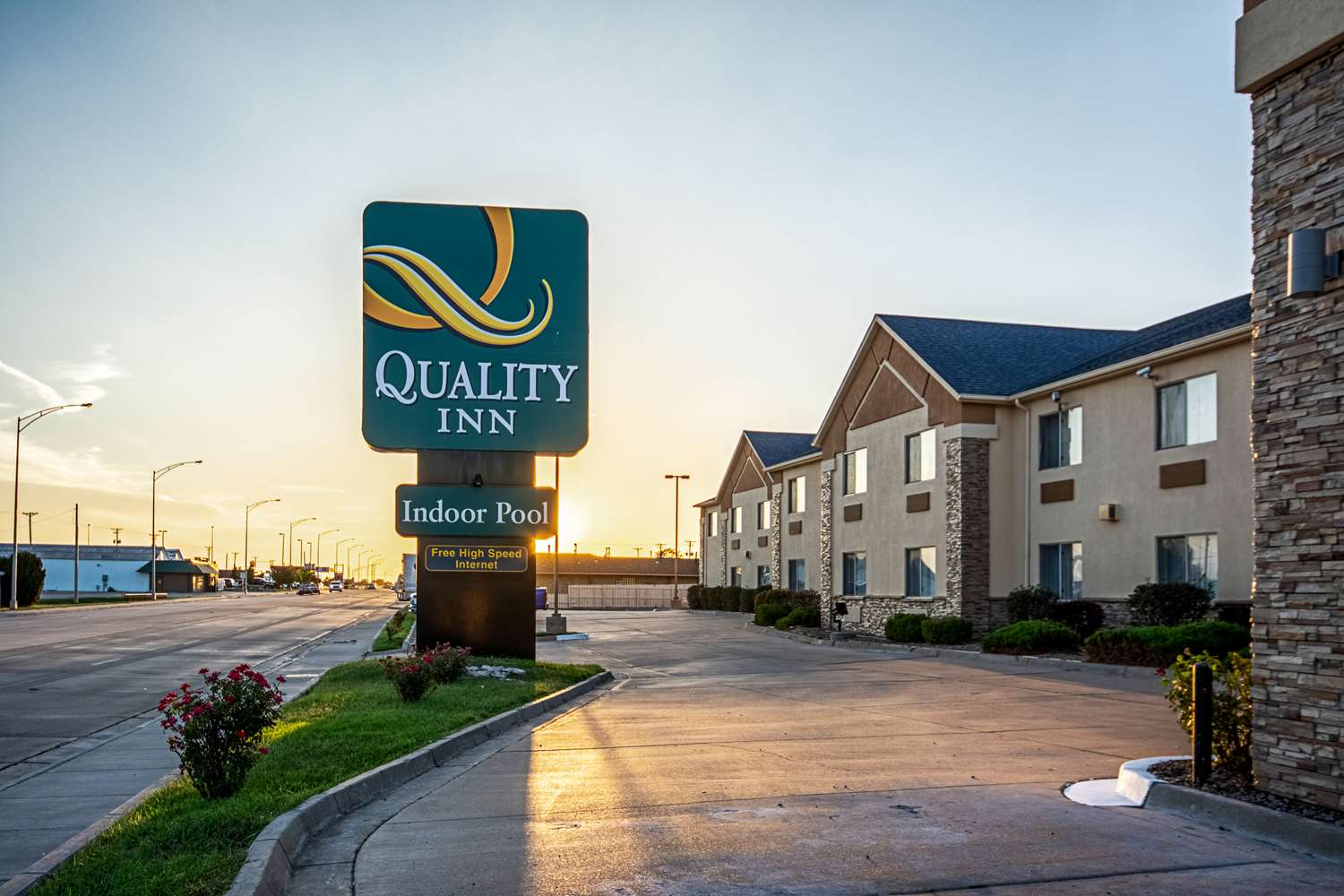 Quality Inn Dodge City, KS 13/13