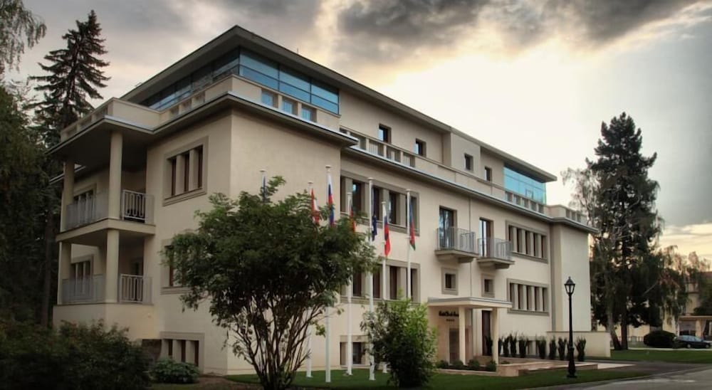 Park Avenue Piestany 6/68