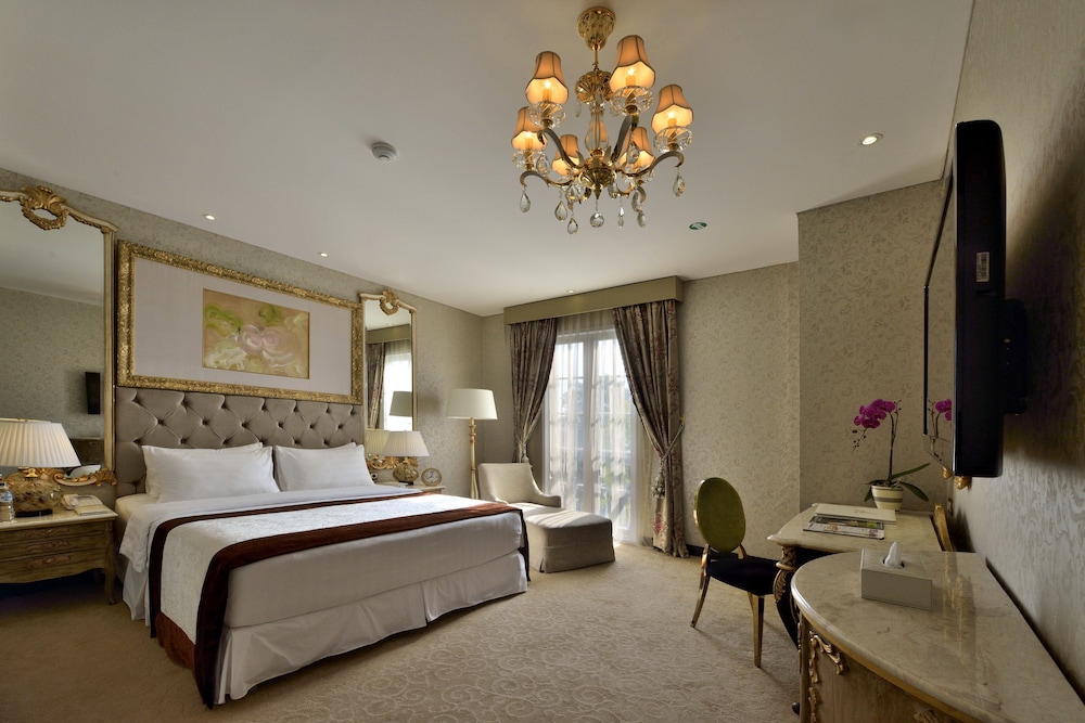 Amaroossa Royal Bogor 11/27
