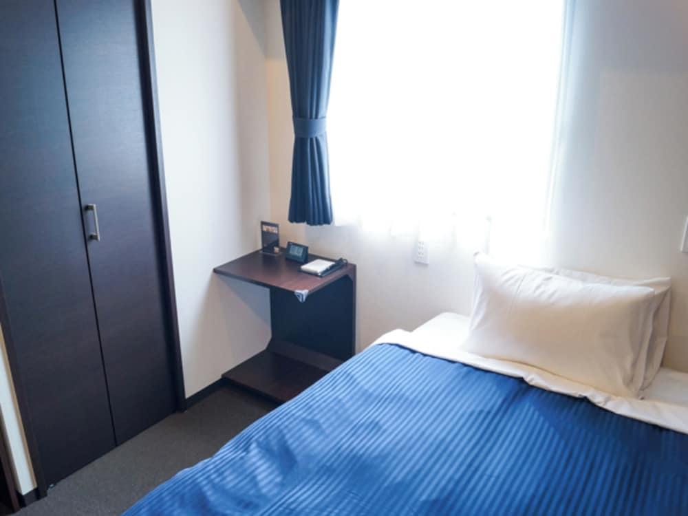 Hotel Livemax Saitama Asaka Ekimae 9/18
