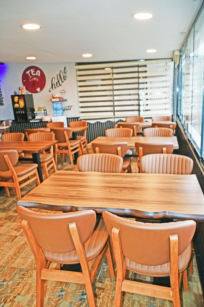 LEYENDA HOTEL 38/50