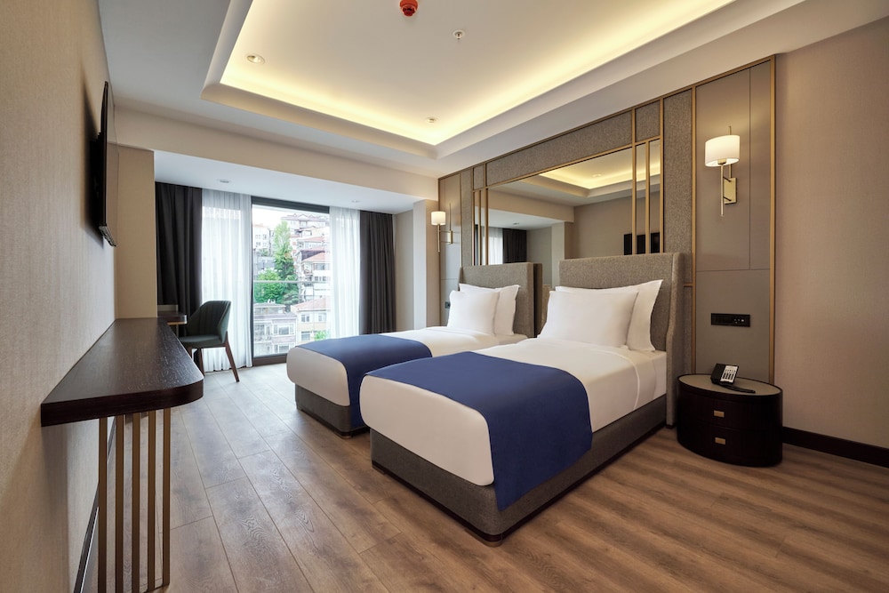 Deluxe, Twin Beds
