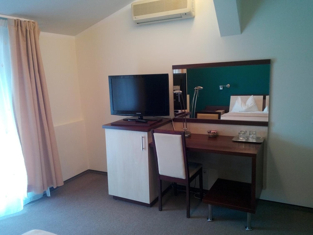 Hotel Baneasa Parc 17/35