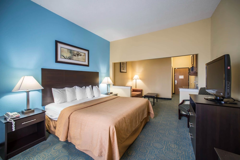 Quality Inn Litchfield Route 66 10/36