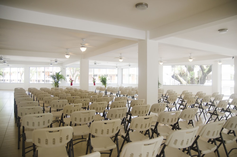 Hotel Arenas Punta Leona 38/66