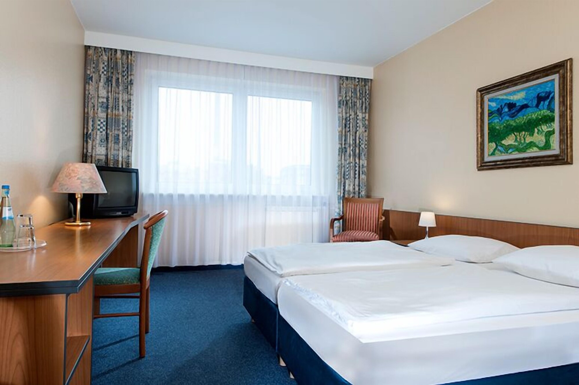 Good, Twin Beds