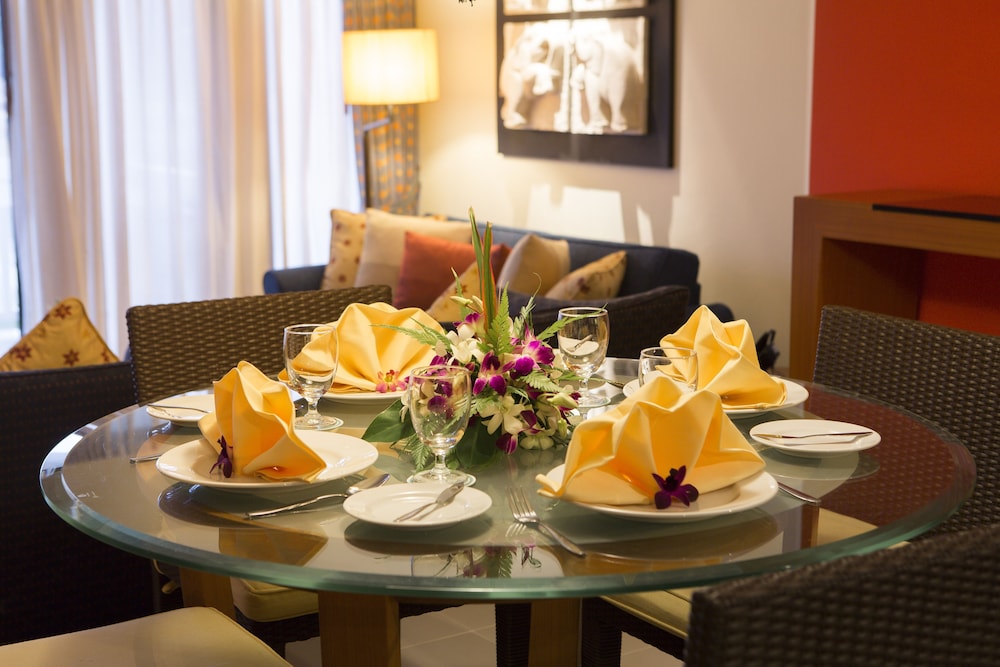 HOMM Suites Laguna – a brand of Banyan Group 40/50