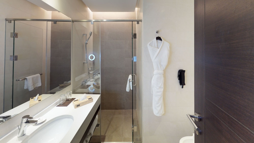 The House Boutique Suites 65/68