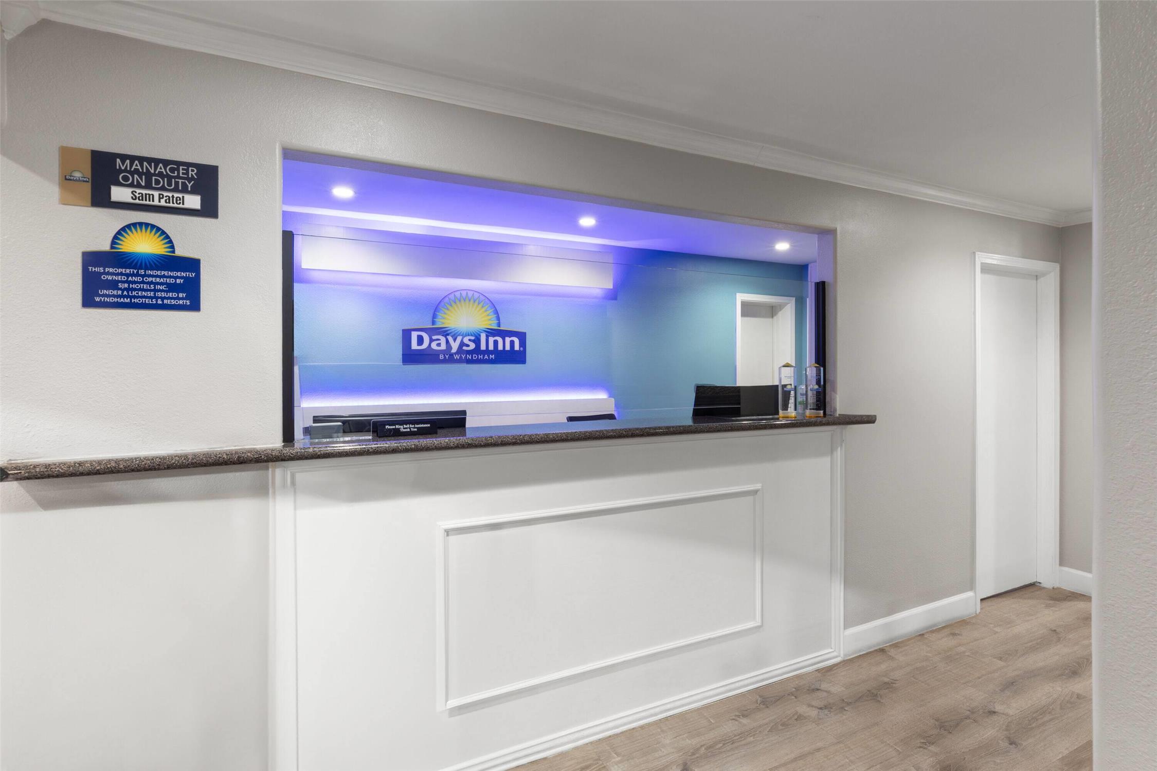 Days Inn By Wyndham Temple 1/28