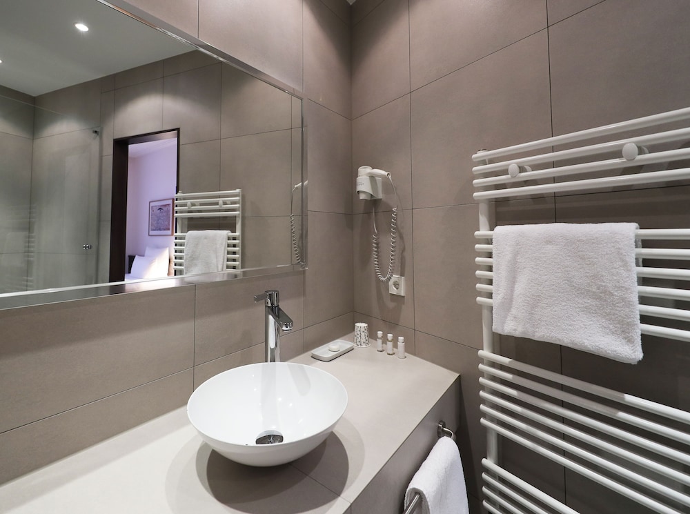 Moma1890 Boutique Hotel 68/74