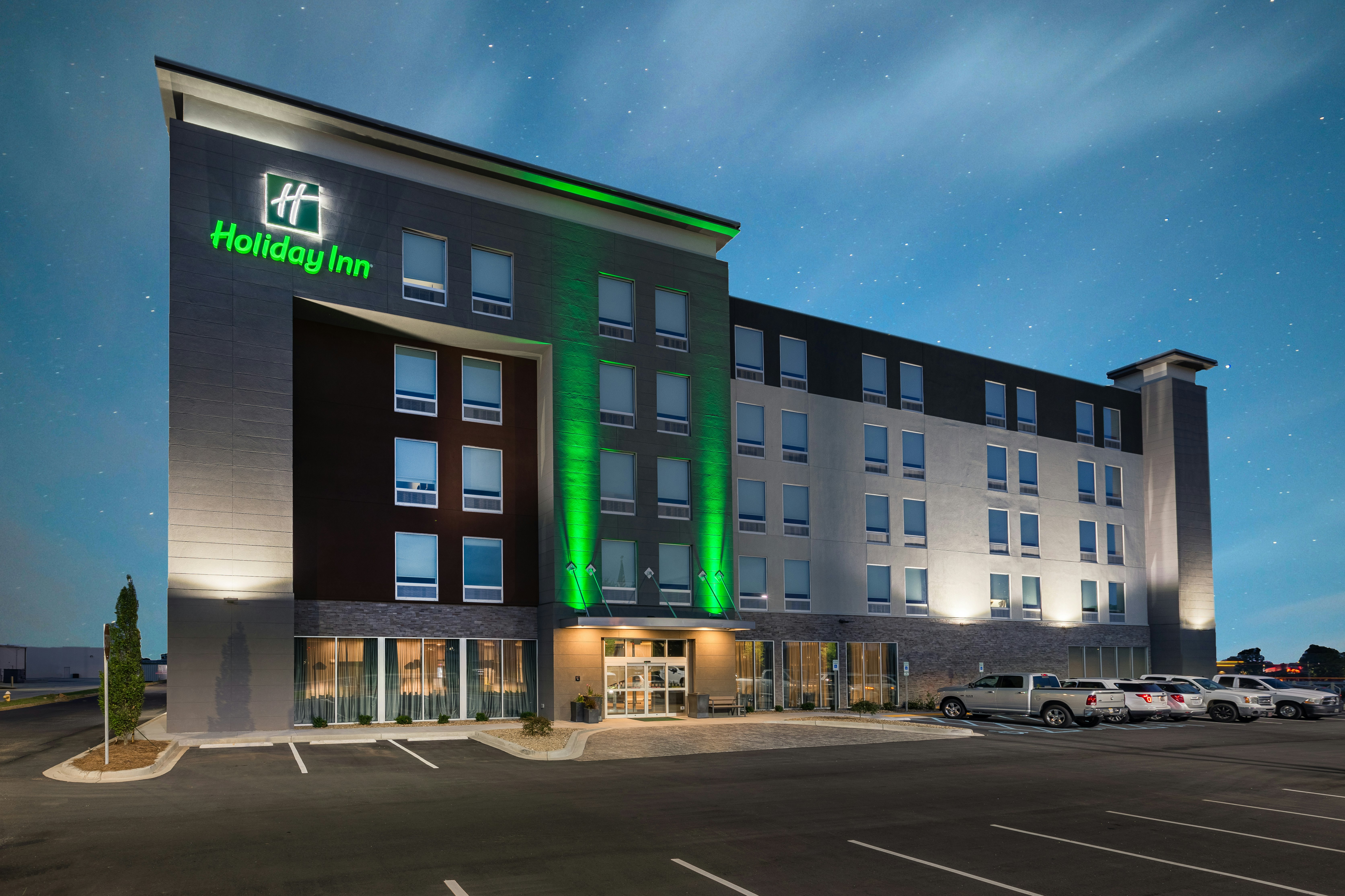 Holiday Inn Woodruff Road 2/53