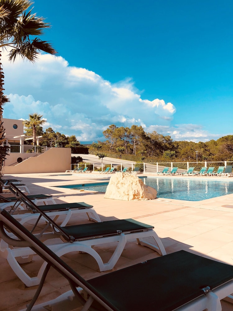 Les Parasols d Argens 38/44