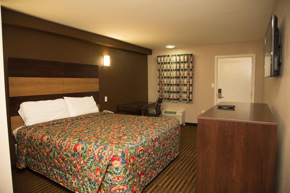 Americas Best Value Inn - Indy Northwest 6/27
