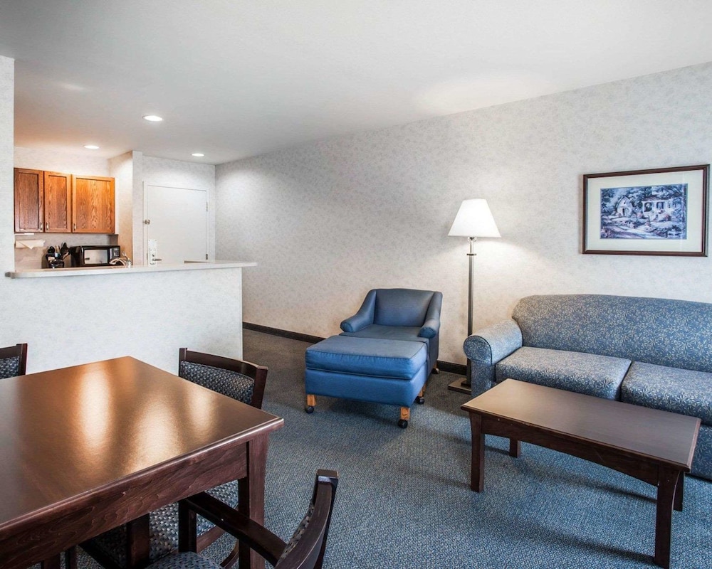COMFORT INN(BELLINGHAM) 31/42