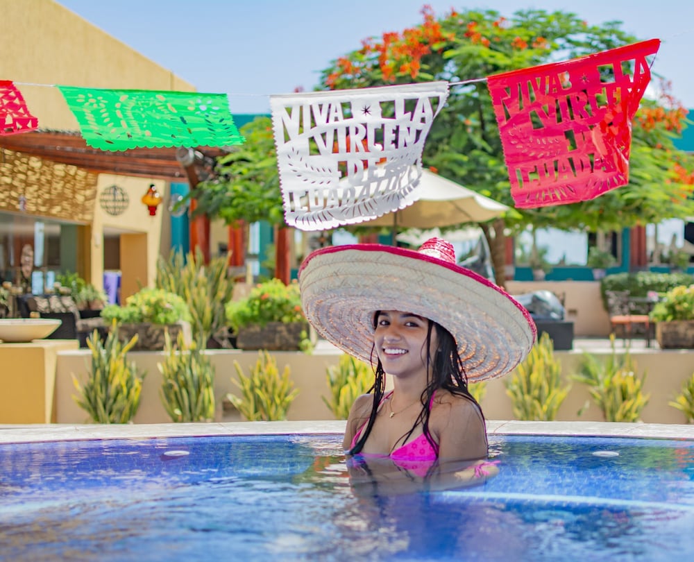 Los Patios Hotel 5/57