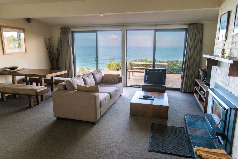 BEACON POINT OCEAN VIEW VILLAS 35/70