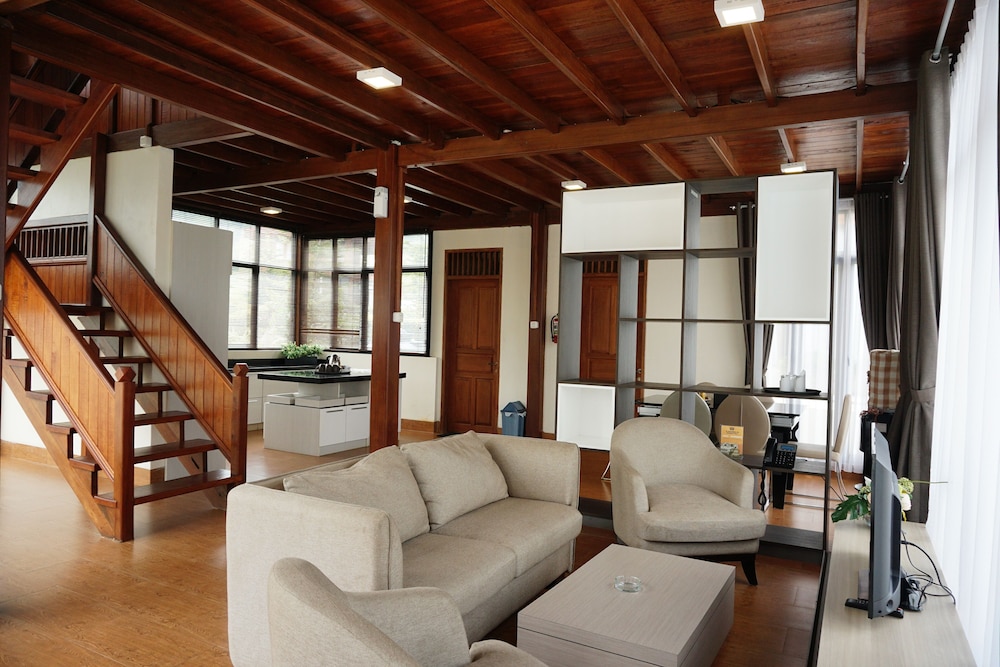 JSI Resort 33/56