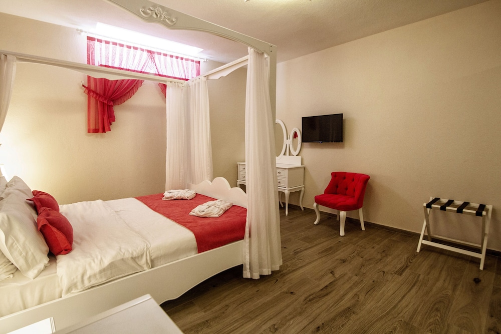 Ala Rosa Alacati Hotel - Adults Only 10/32