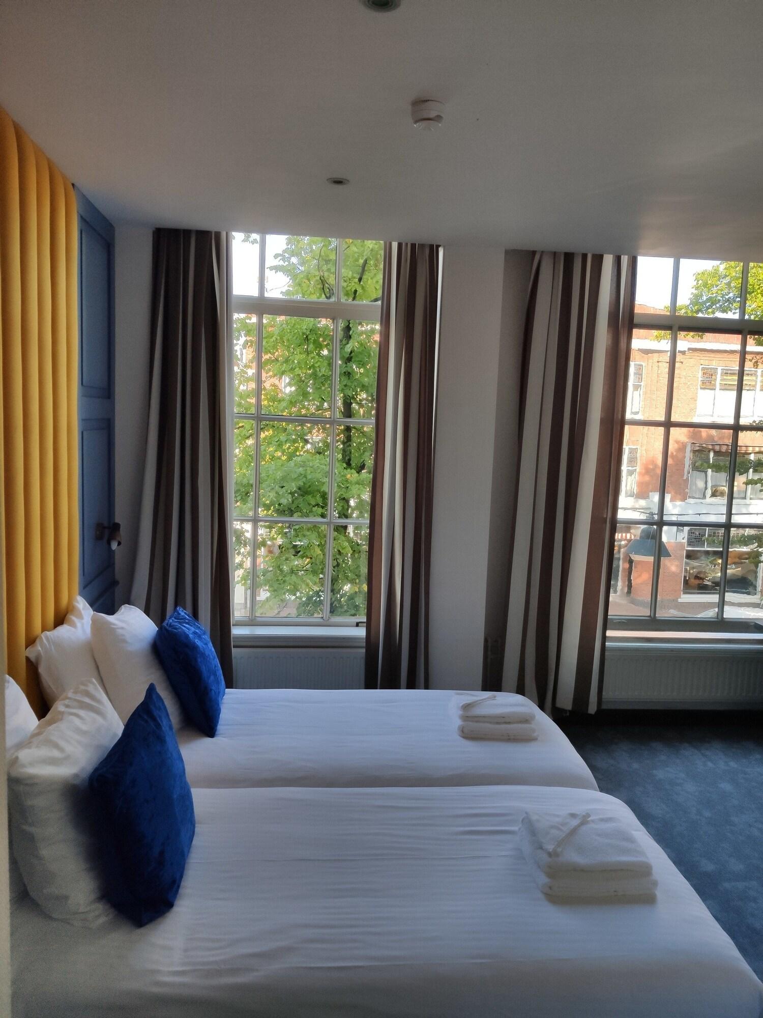 Canal, Deluxe, Double or Twin Bed