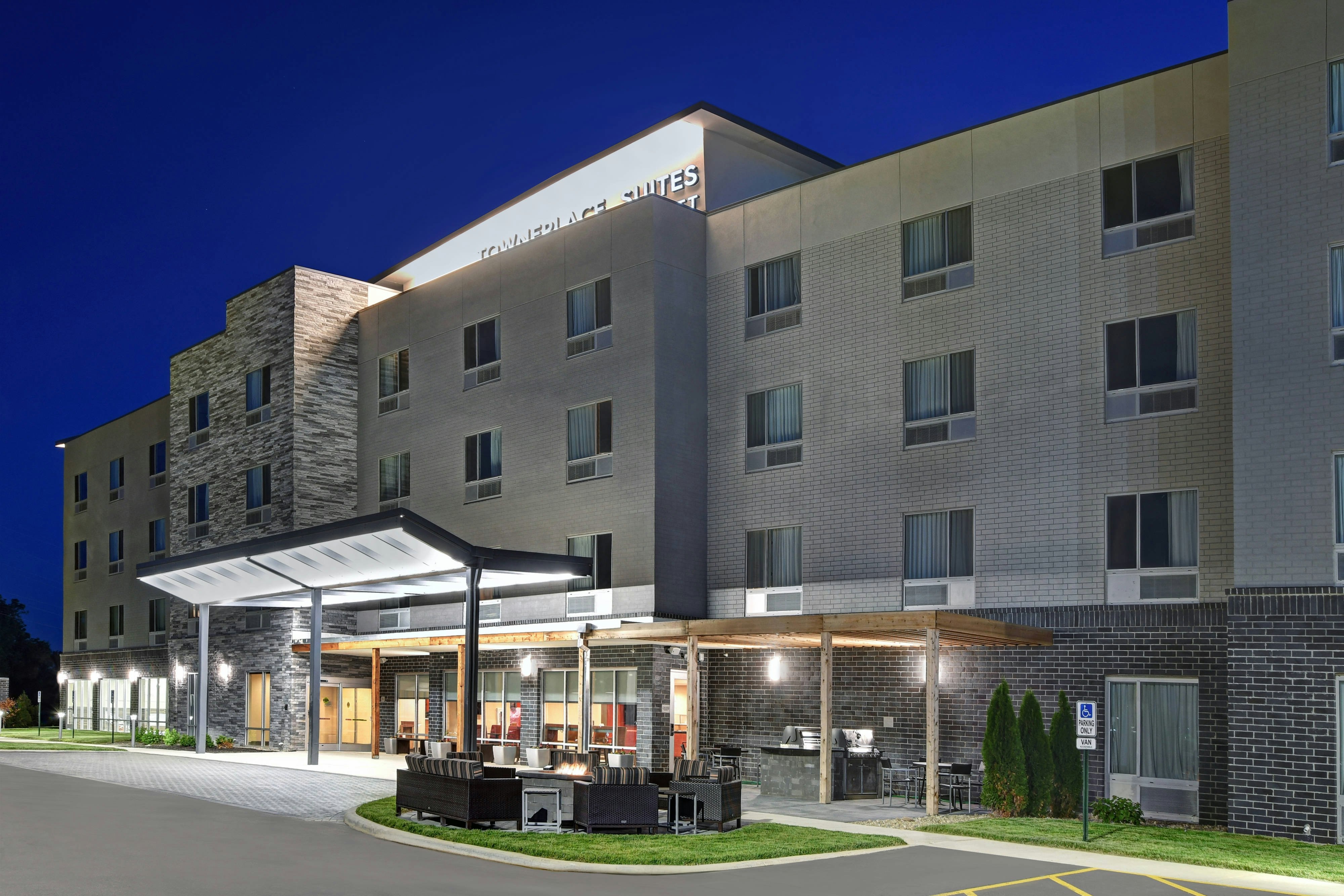 TownePlace Suites by Marriott Lima 2/28