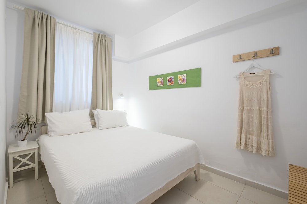 1 BEDROOM, LUXURY, APARTMENT, BEACH FRONT, SEA VIEW