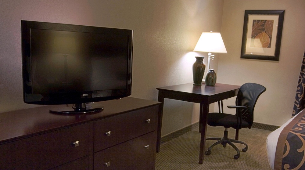 Best Western Plus Heritage Inn 32/36