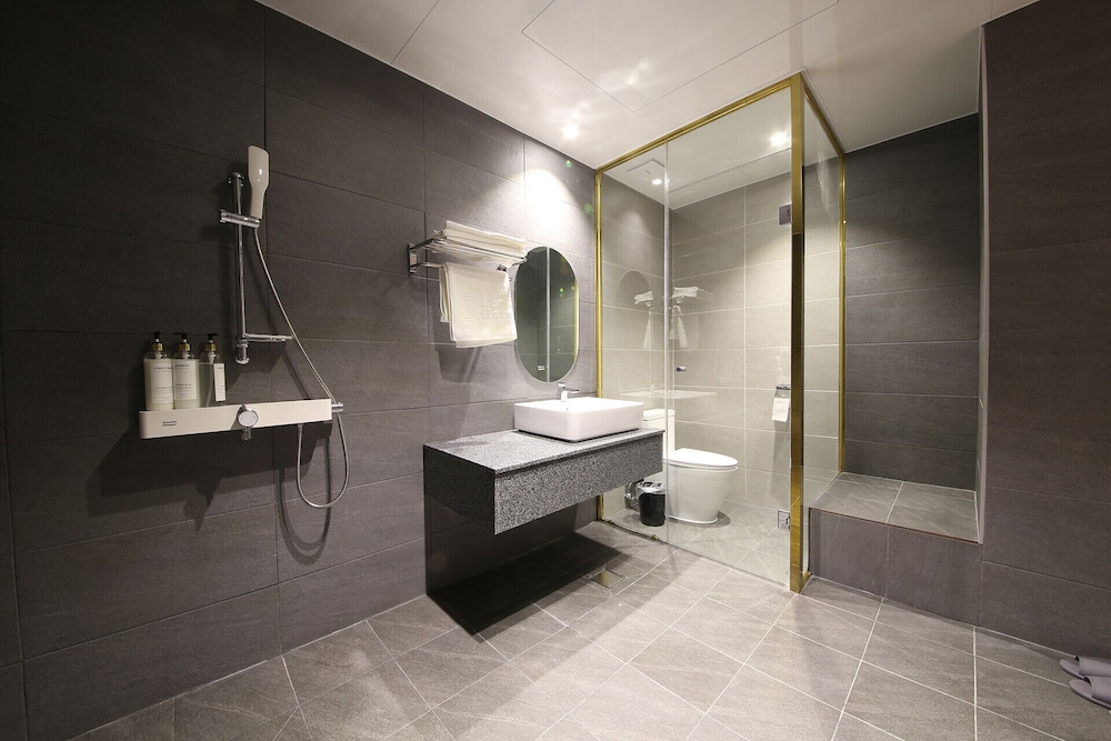 Hotel LeeSunDeok 28/30