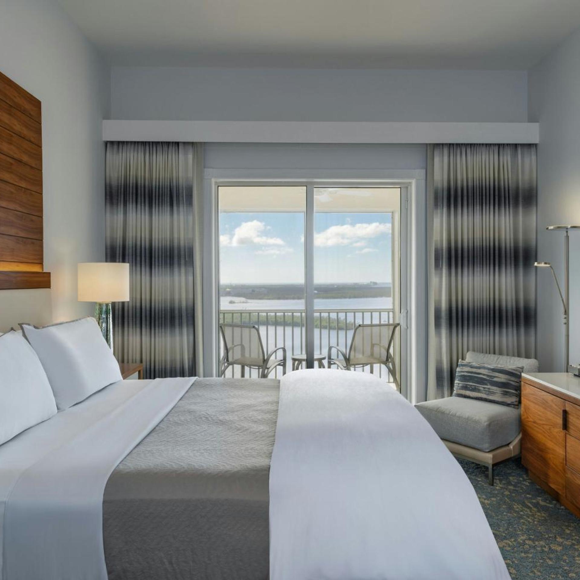 Deluxe, King Bed